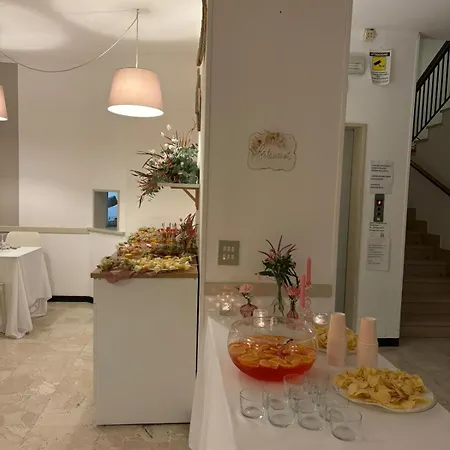 Nicole 3* Pietra Ligure