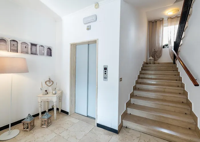 Nicole 3* Pietra Ligure